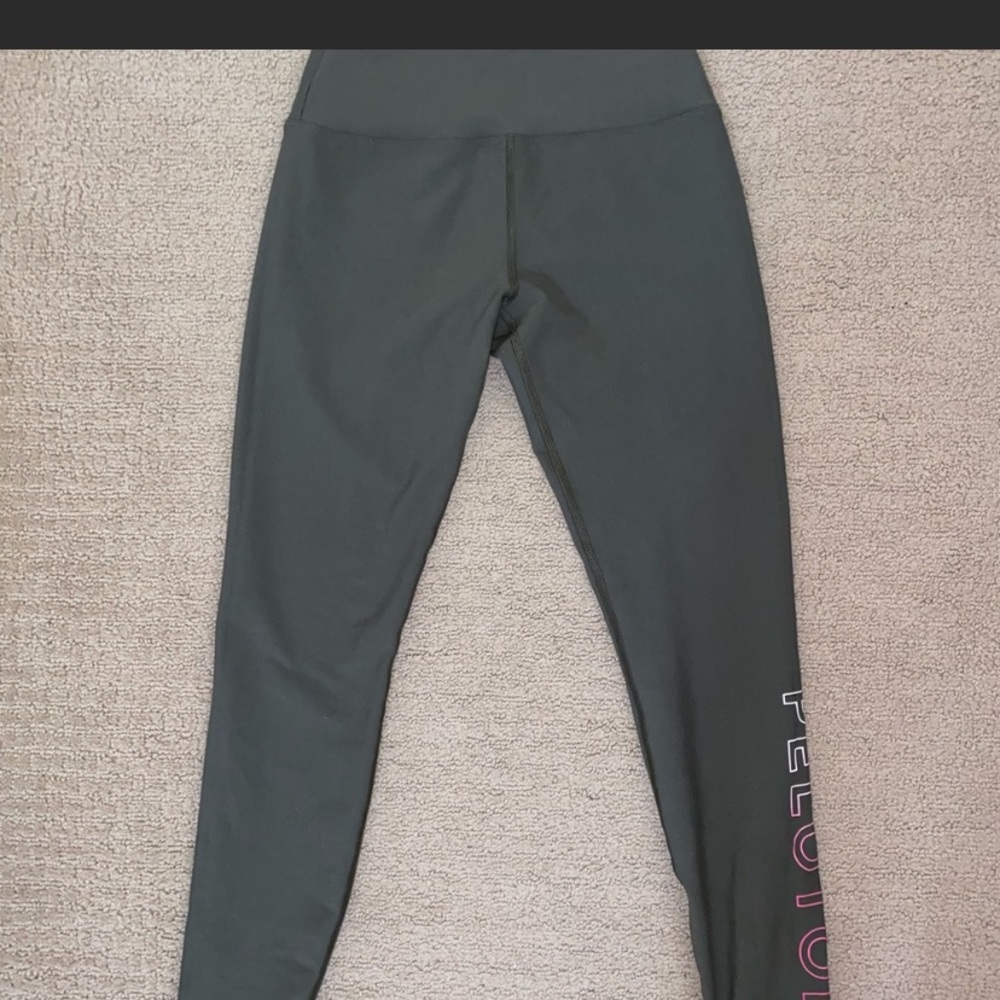 Dark green peloton leggings size XS